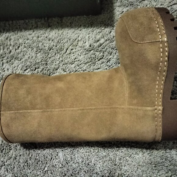 Balenciaga Alaska Fur Boot - Picture 8 of 9